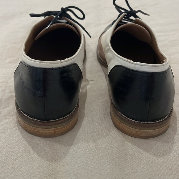 Colour blocked leather shoe - Picture 6 of 7